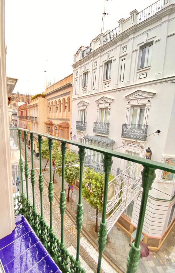 Comfortable Studio Old Town, Parking Optional Севілья Екстер'єр фото